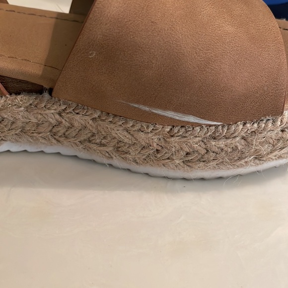 Soda brand espadrilles..in good used condition - Picture 4 of 5